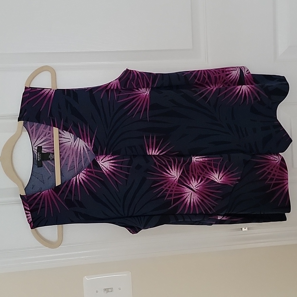 Alfani V-neck sleeveless blouse